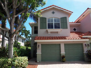 161 Las Brisas Cir, Lake Worth, FL 33462-7016