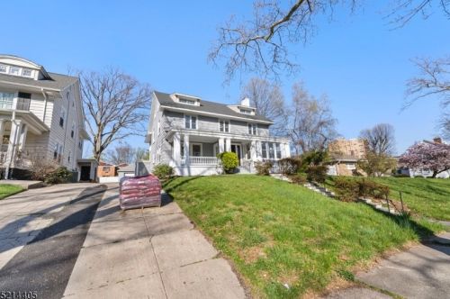30 Eastwood St, East Orange NJ  07017-2013 exterior