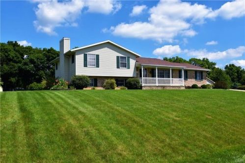 226 Heistand Dr, Donnelsville, OH 45319-5022