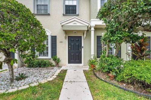 1034 Kokomo Key Ln, Delray Beach FL  33483-6034 exterior
