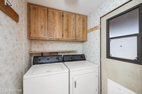1649 Papago Dr, Chino Valley, AZ 86323-6619