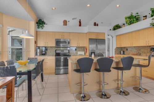 18806 24th Ct, Hollywood FL  33029-5354 exterior