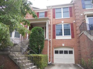 6494 Milva Ln, Springfield VA  22150-4272 exterior