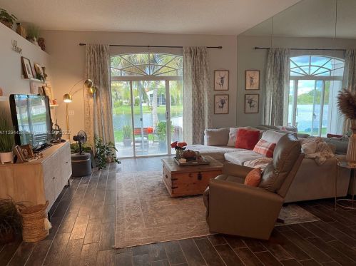 2031 180th Way, Hollywood FL  33029-3001 exterior