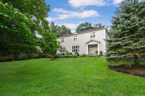 6 Baltusrol Dr, Purchase, NY 10577-1502