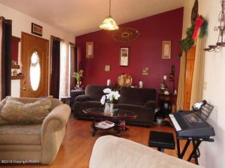 106 Stroud Ln, East Stroudsburg PA  18302-6620 exterior