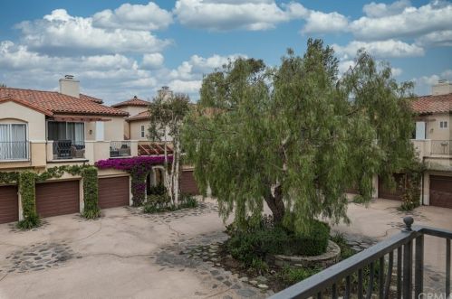 2 Savona Ct, Newport Beach, CA 92657-1514