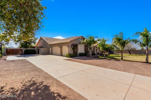 2455 Queen Creek Rd, Gilbert, AZ 85297-8462