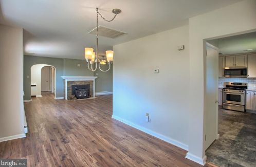 5526 Rodgers Ave, Harrisburg PA  17112-2574 exterior