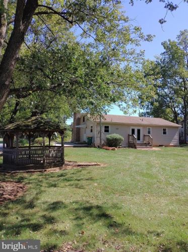 2110 Sand Hill Rd, Swatara, PA 17033-2659