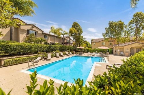 6452 Alexandri Cir, Carlsbad CA  92011-3610 exterior