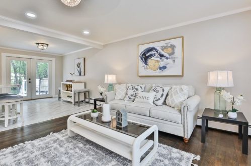 8 Justin Ave, Salem NH  03079-2319 exterior