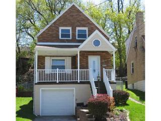 3845 Theresa St, Pittsburgh, PA 15227-3211