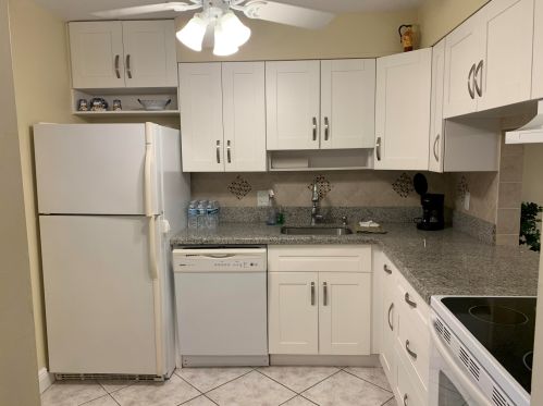 20 Abbey Ln, Delray Beach, FL 33446-1701