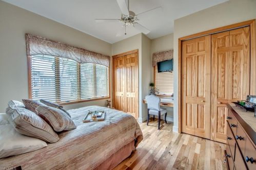 2159 Macadamia Ln, Saint James City FL  33956-2034 exterior