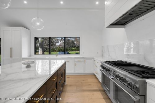 166 Rumson Rd, Locust NJ  07760-1033 exterior