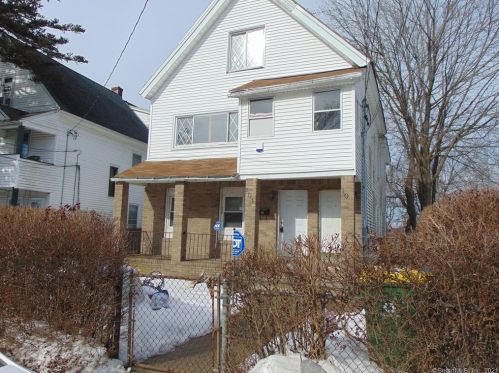 101 Dikeman St, Waterbury, CT 06704-3903