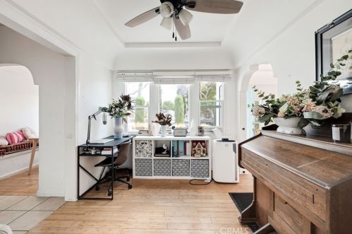 223 57th St, Long Beach CA  90805-4607 exterior