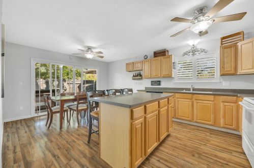 6631 Mercedes Ave, Citrus Heights CA  95621-5413 exterior