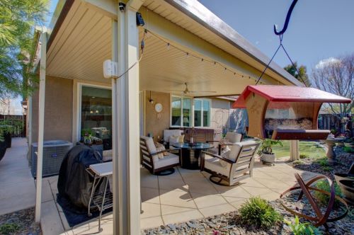 2864 Westport Cir, Valley Home CA  95361-8162 exterior