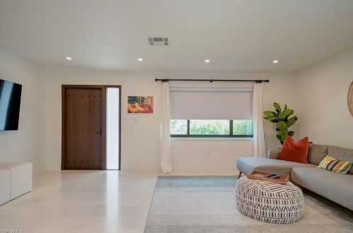 714 103rd Ave, Naples FL  34108-3221 exterior