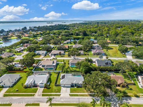 816 Brookstone Dr, Merritt Island FL  32952-4141 exterior