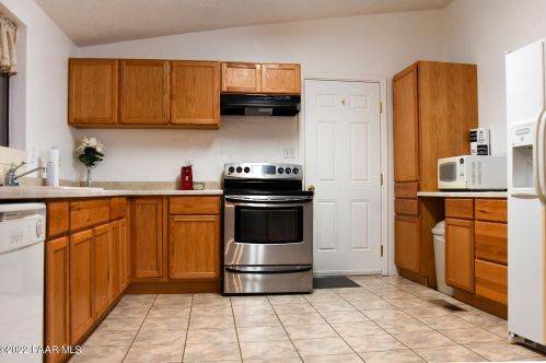 4034 Robert Rd, Prescott Valley, AZ 86314-6316