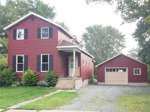 46 Jefferson St, Cowlesville, NY 14011-1122