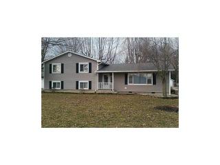 245 Hickory St, Wauseon, OH 43567-1003