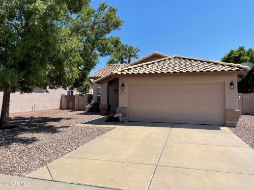 6915 Via Del Sol Dr, Glendale, AZ 85310-5253