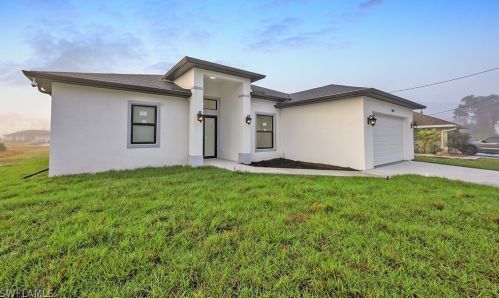 3111 19th St, Lehigh Acres, FL 33971-5538