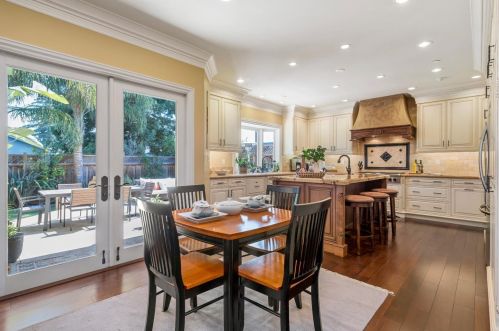 503 Upton St, Redwood City CA  94062-2941 exterior