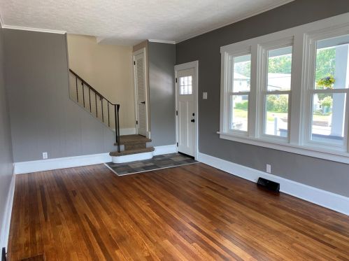 131 Argonne Dr, New Kensington, PA 15068-5901