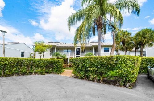 49 Eastgate Dr, Boynton Beach, FL 33436-6802
