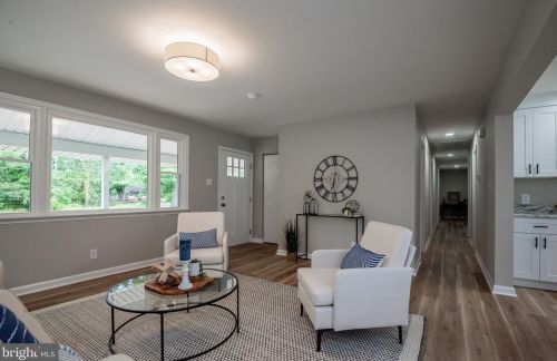 1954 Old Kirkwood Rd, Bear DE  19701-2235 exterior