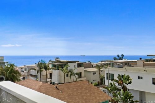 2215 Bayview Dr, Manhattan Beach CA  90266-4453 exterior