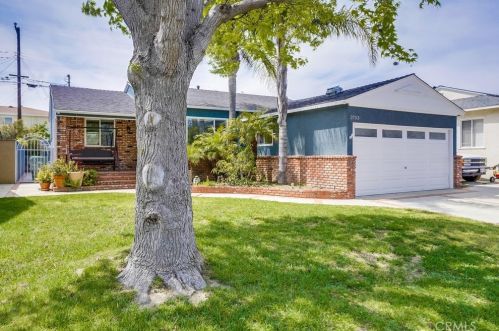 3753 Snowden Ave, Long Beach CA  90808-2226 exterior