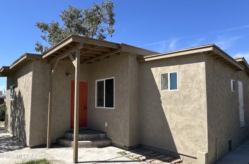3275 Wyatt St, Tucson, AZ 85706-7739