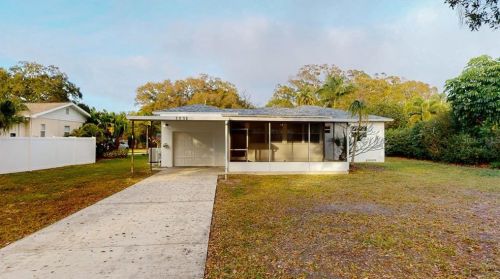 7116 Date Palm Ave, Saint Petersburg FL  33707-2013 exterior