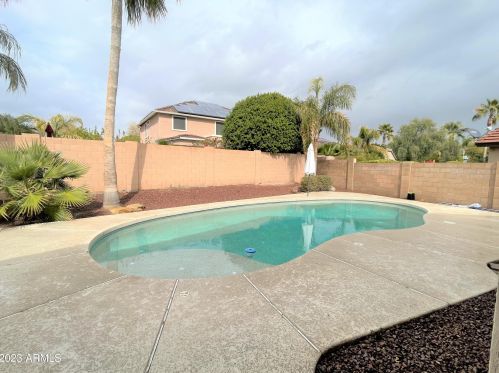 13546 Banff Ln, Sun City, AZ 85379-8310