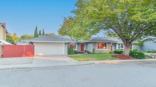 470 Las Coches Ct, Morgan Hill, CA 95037-5734