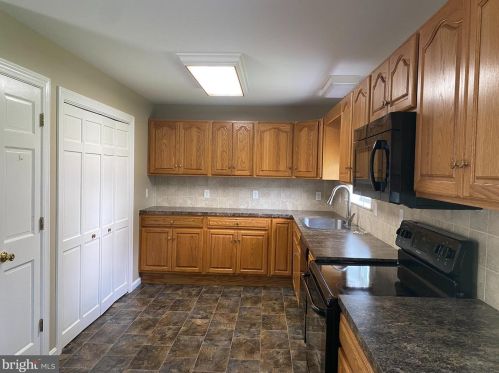 392 Oak Point School Rd, Camden-Wy, DE 19934-3752