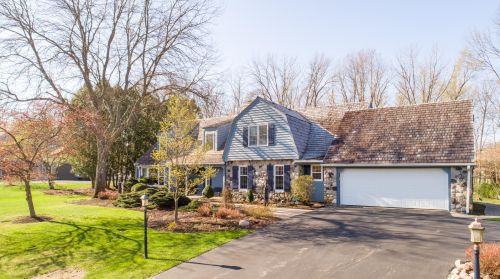2927 Range Line Ct, Thiensville, WI 53092-5328