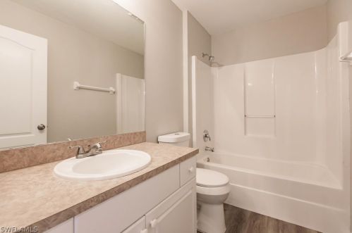 305 25th Ave, Cape Coral FL  33993-7577 exterior