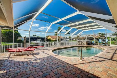 2012 27th Ter, Cape Coral FL  33904-3256 exterior