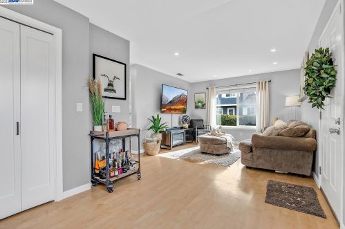 1953 Monterey Dr, Livermore CA  94551-7110 exterior