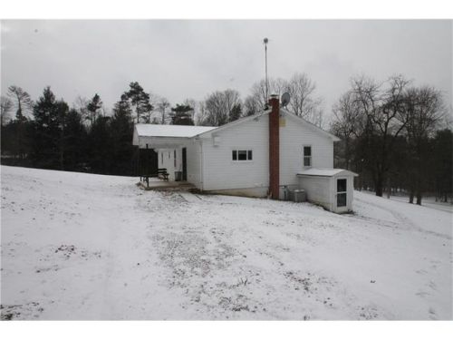136 Colt Ln, Clarksburg, PA 15725-7141