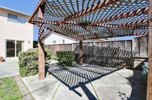 1450 Olympic Dr, Milpitas CA exterior