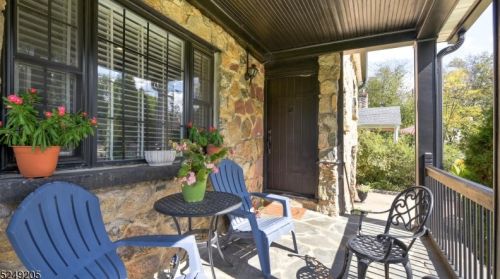 12 Hickory St, Cranford NJ  07016-3045 exterior