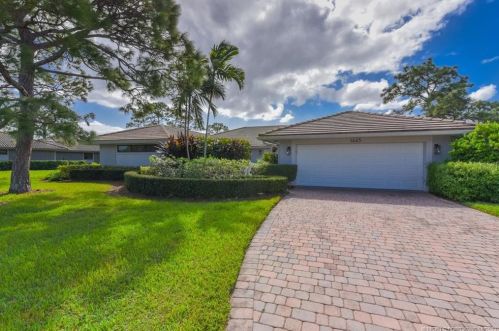 1443 Troon Cir, Palm City, FL 34990-4428